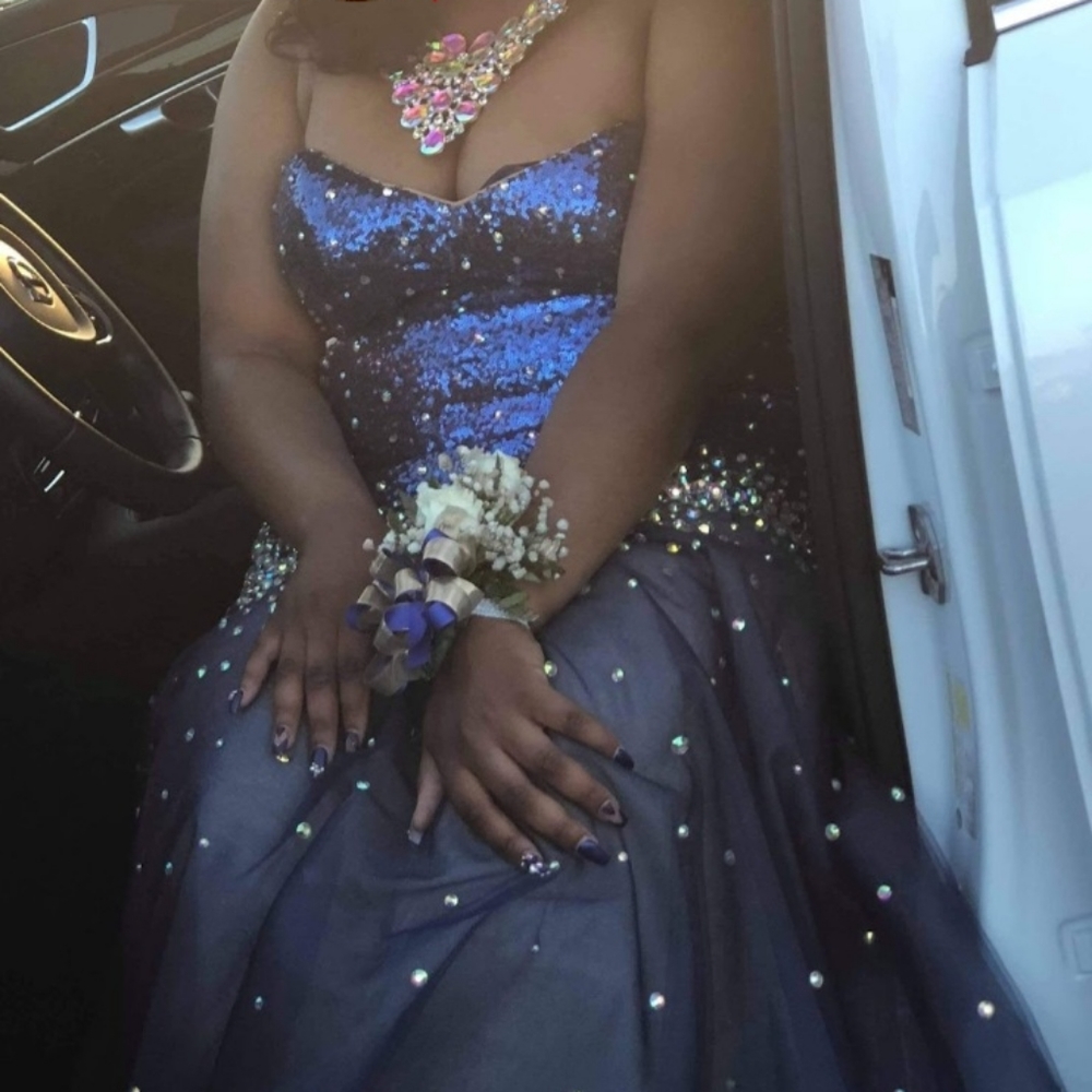 Dress size 20 Nice for prom or any special occasion Navy Blue and Gold